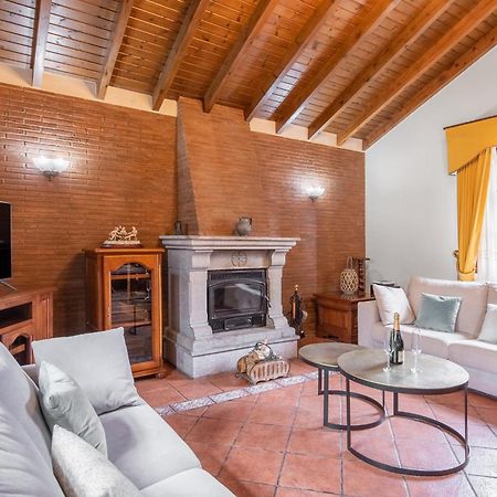 Гостьовий будинок Casa En La Costa Con Wifi Jardin Y Barbacoa Льянес Екстер'єр фото