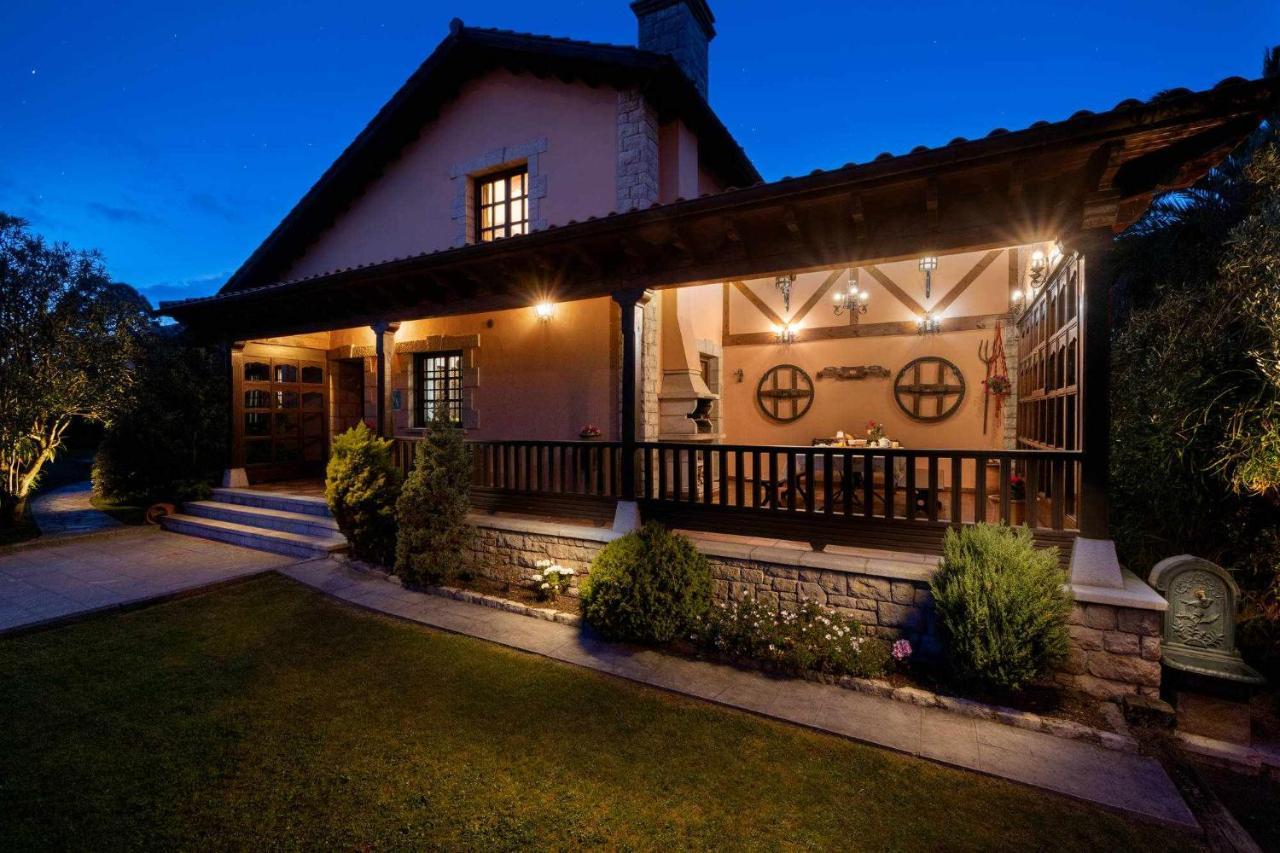 Гостьовий будинок Casa En La Costa Con Wifi Jardin Y Barbacoa Льянес Екстер'єр фото