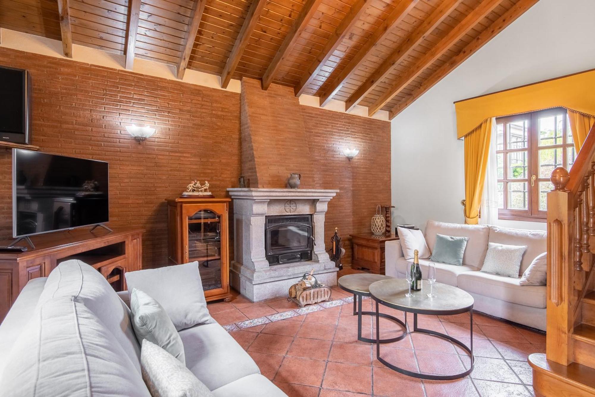 Гостьовий будинок Casa En La Costa Con Wifi Jardin Y Barbacoa Льянес Екстер'єр фото