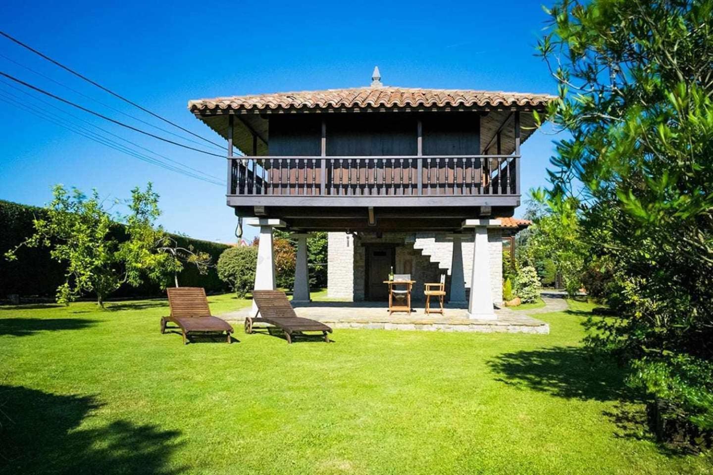 Гостьовий будинок Casa En La Costa Con Wifi Jardin Y Barbacoa Льянес Екстер'єр фото